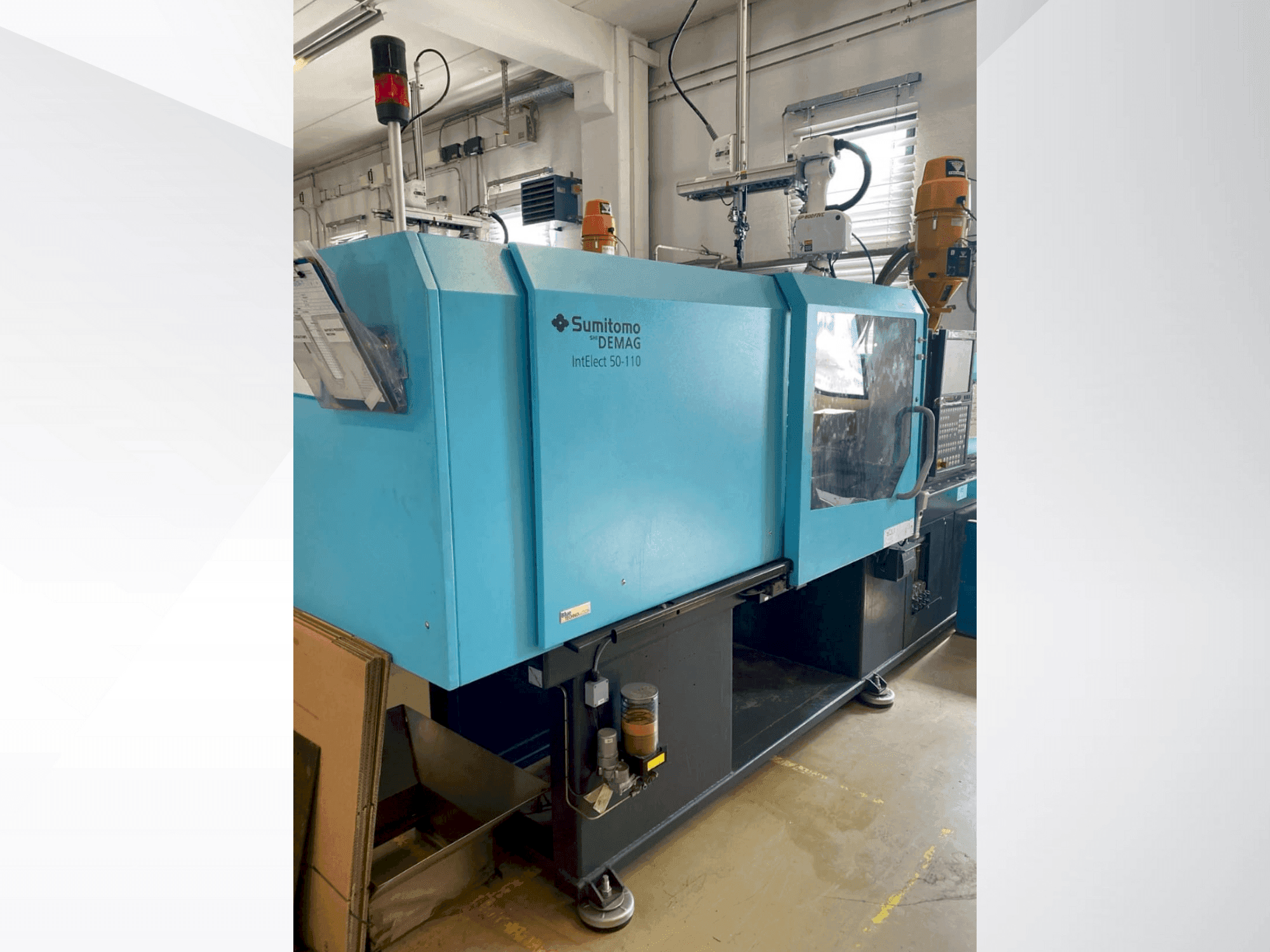 Vista Frontal  da DEMAG IntElect 50/370-110  máquina