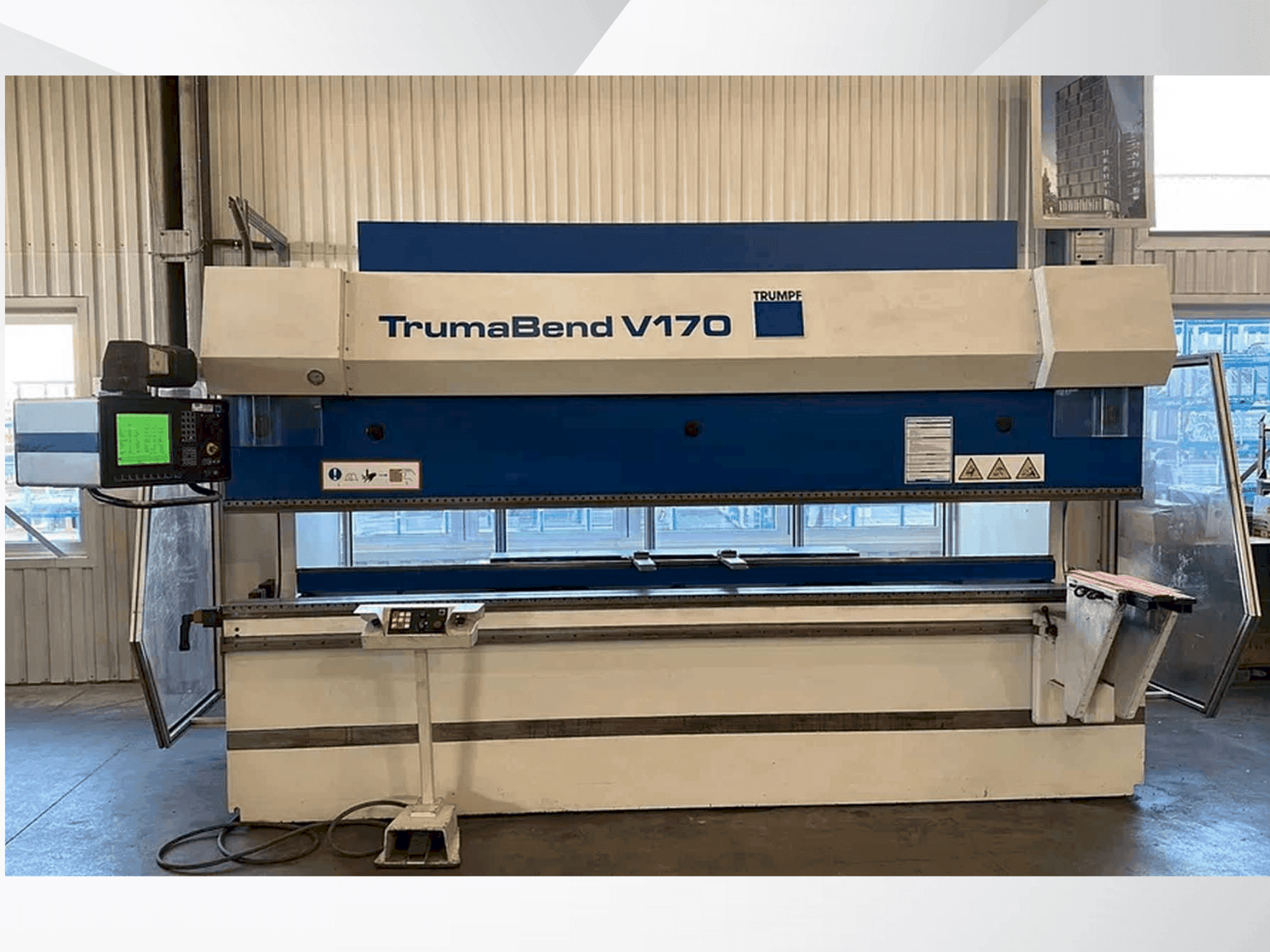 Vista Frontal da TRUMPF Trumabend V170 máquina