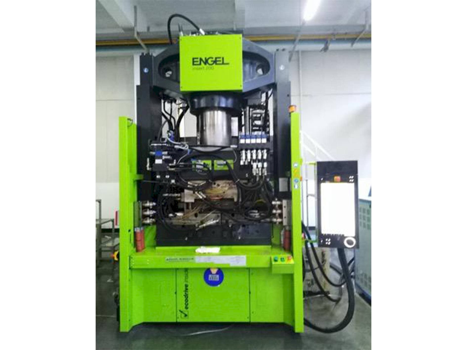 Vista Frontal da ENGEL insert 650H / 200 máquina