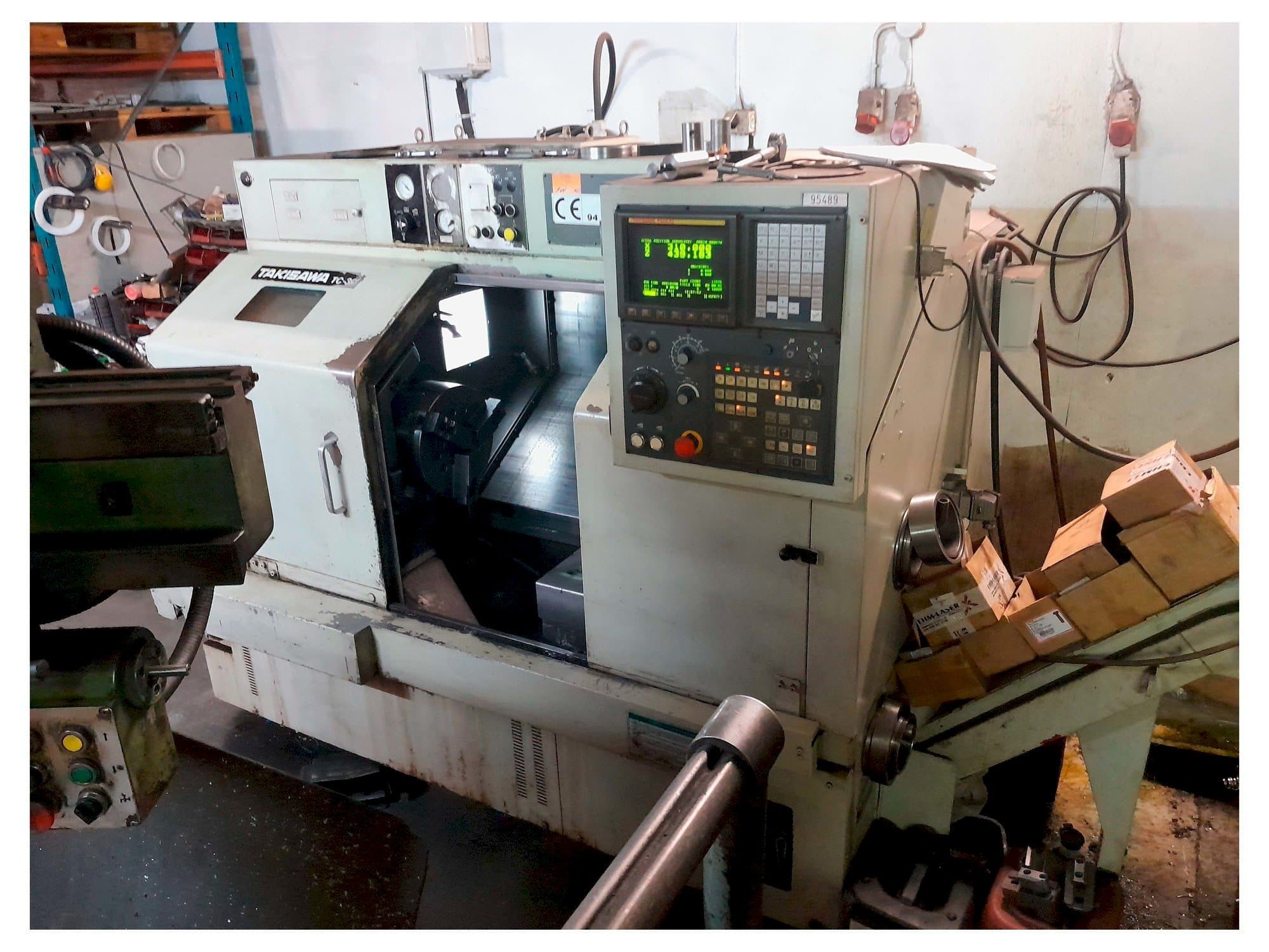 Vista Frontal da Takisawa TC-30 máquina