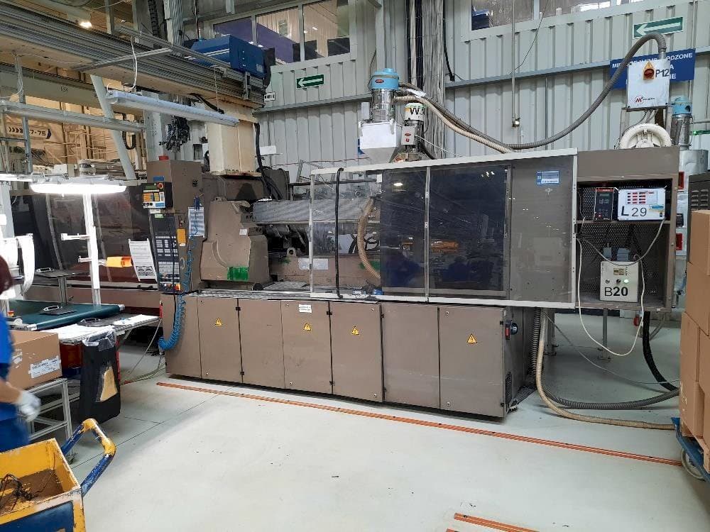 Vista Frontal da ENGEL ES 2550/400HL máquina