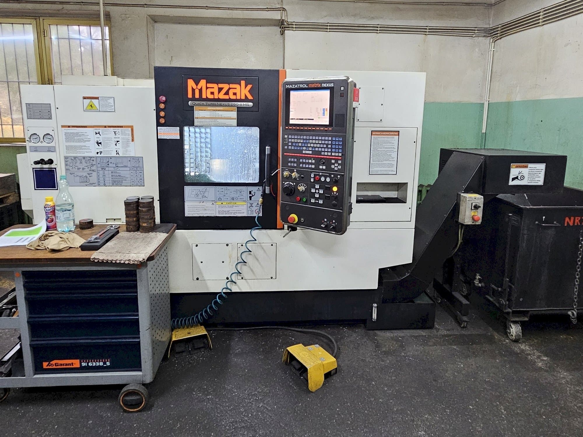 Vista Frontal  da Mazak Quickturn Nexus 250-II MS  máquina
