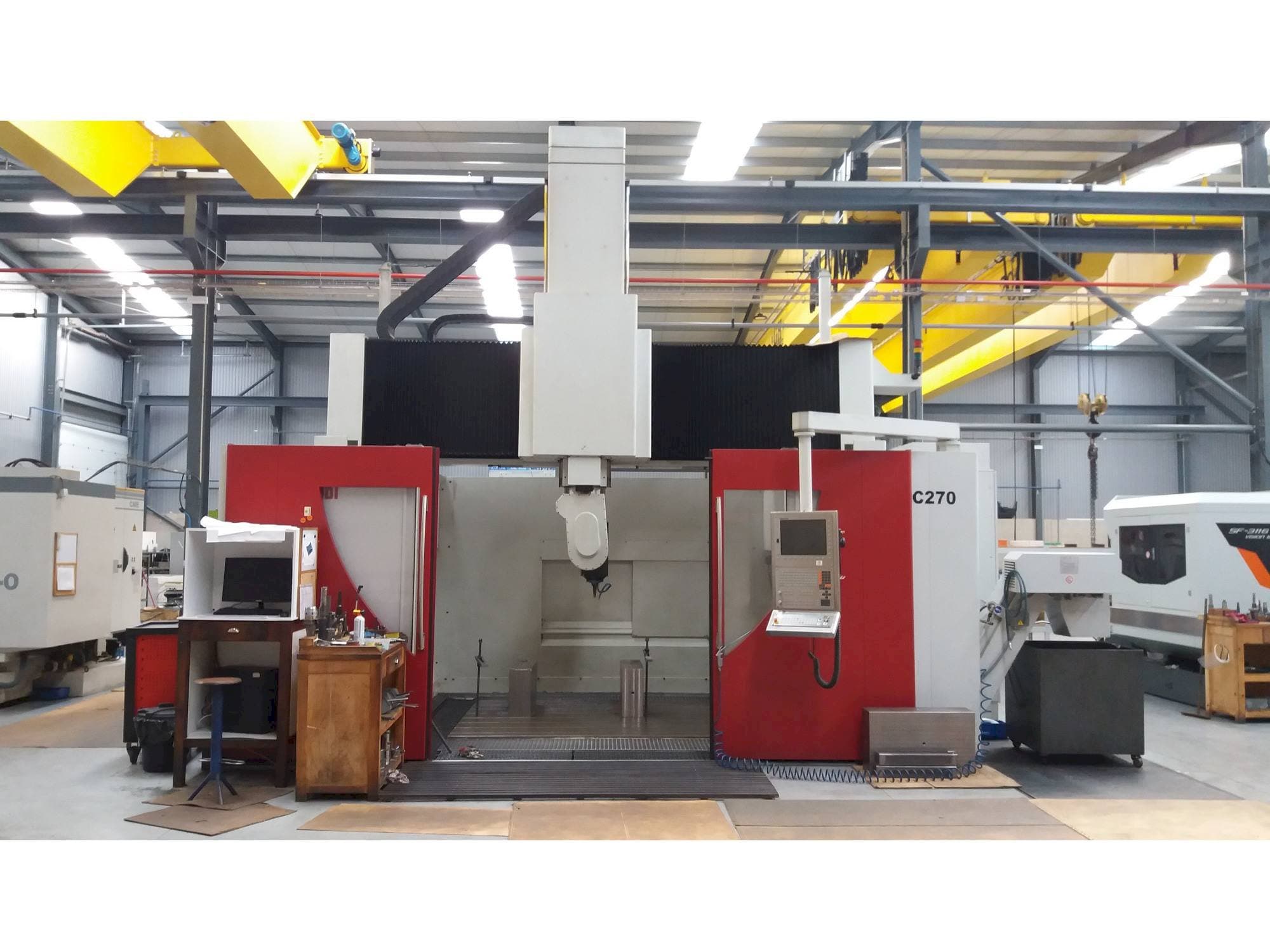 Vista Frontal da Rambaudi RC 270 máquina