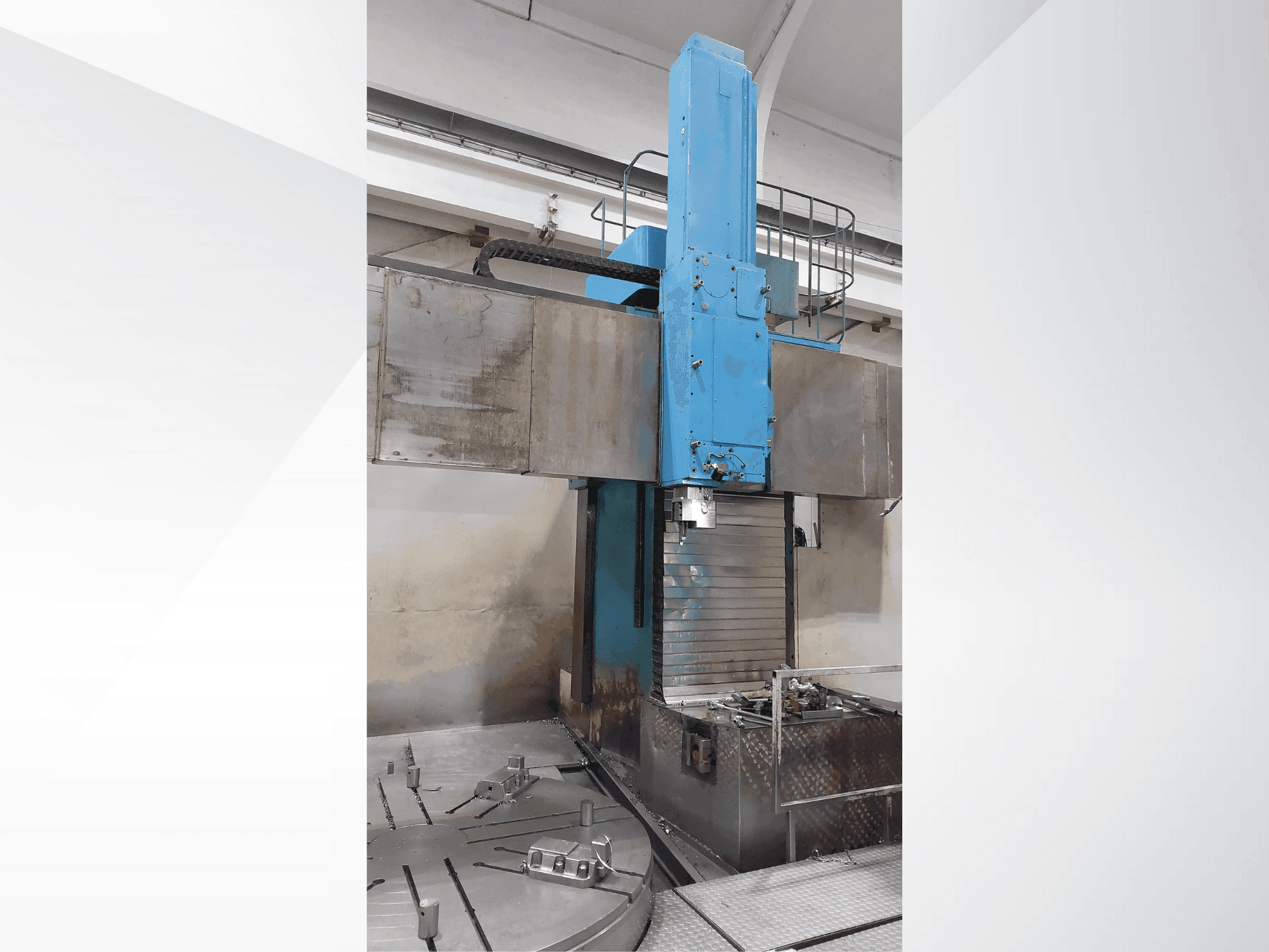 Vista Frontal da CKD SKJ 25/50 CNC máquina