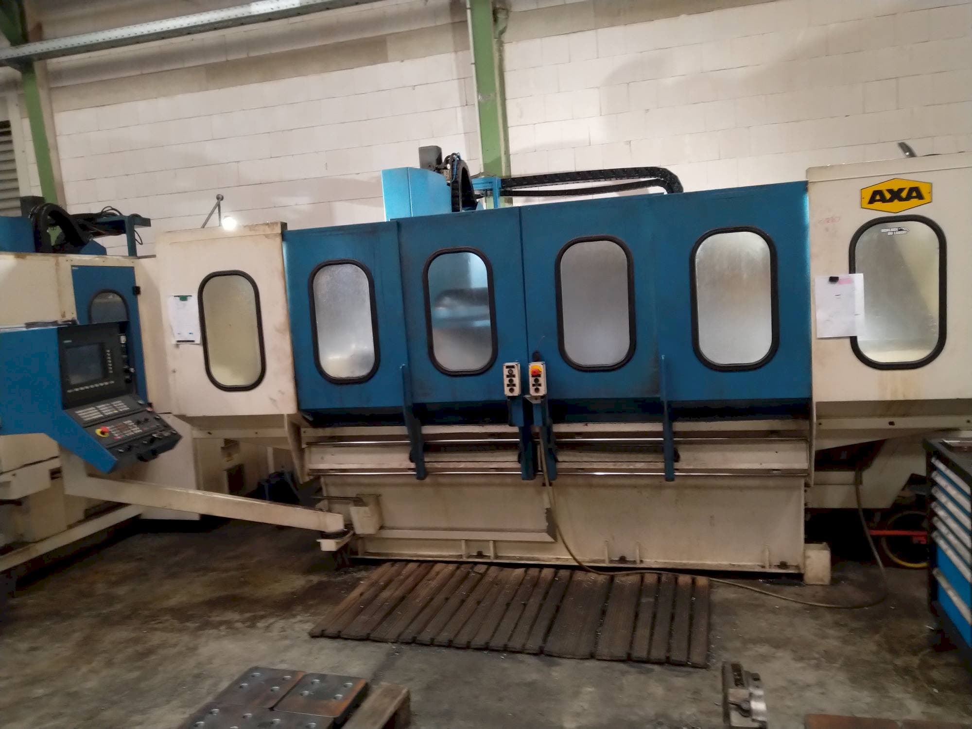 Vista Frontal da AXA VSC 2M máquina