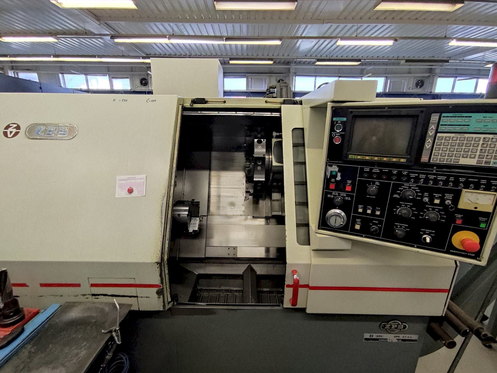 Vista Frontal da ZPS S-50 (TC-615) máquina