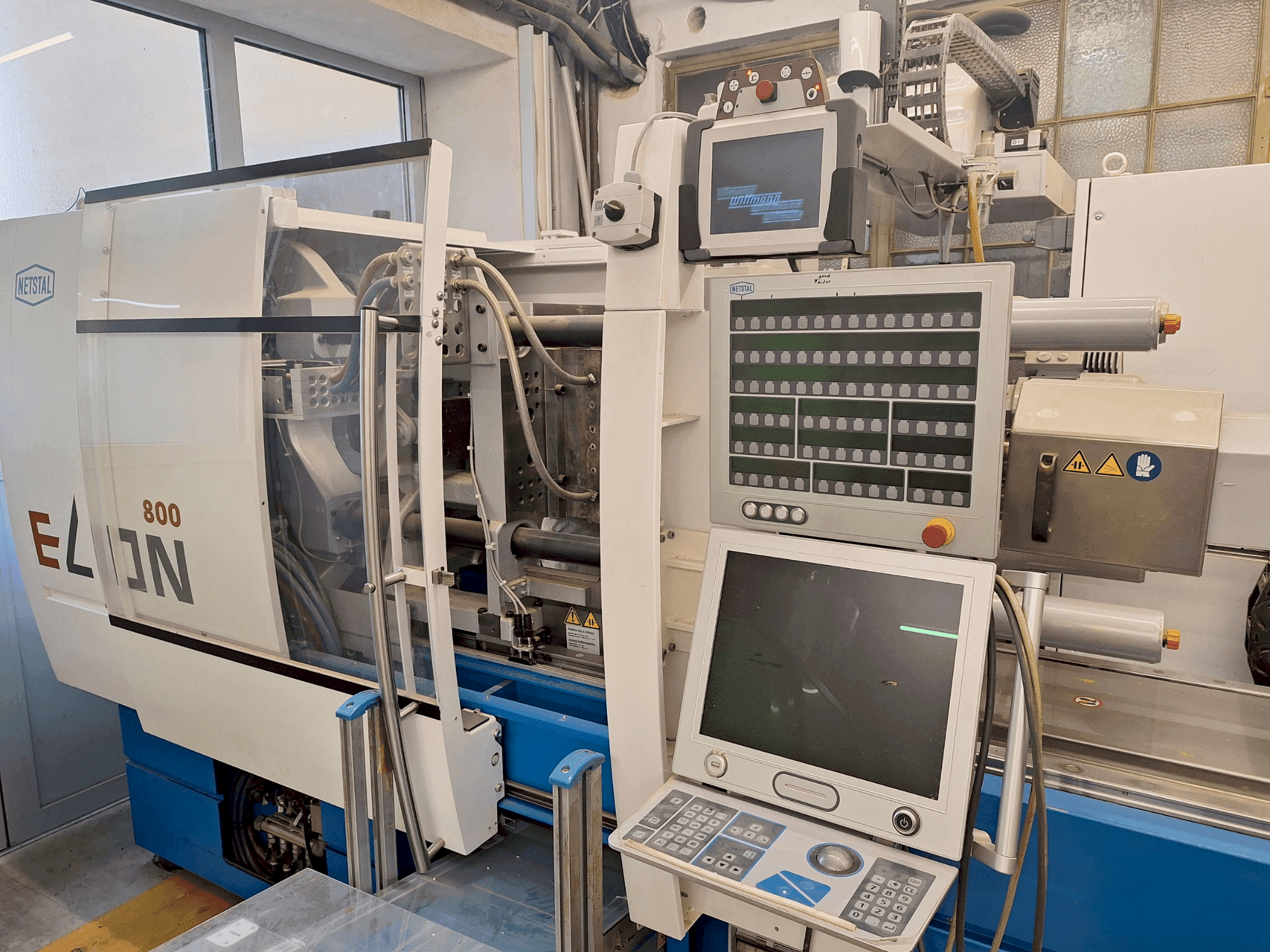 Vista Frontal da Netstal Elion 800-270 máquina