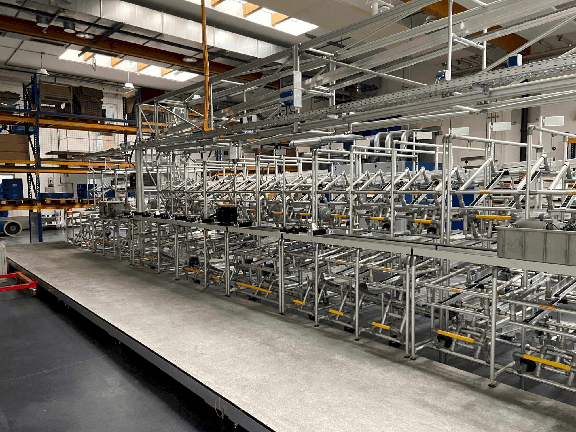 Vista Frontal da ITEM Montageplatz Venta máquina