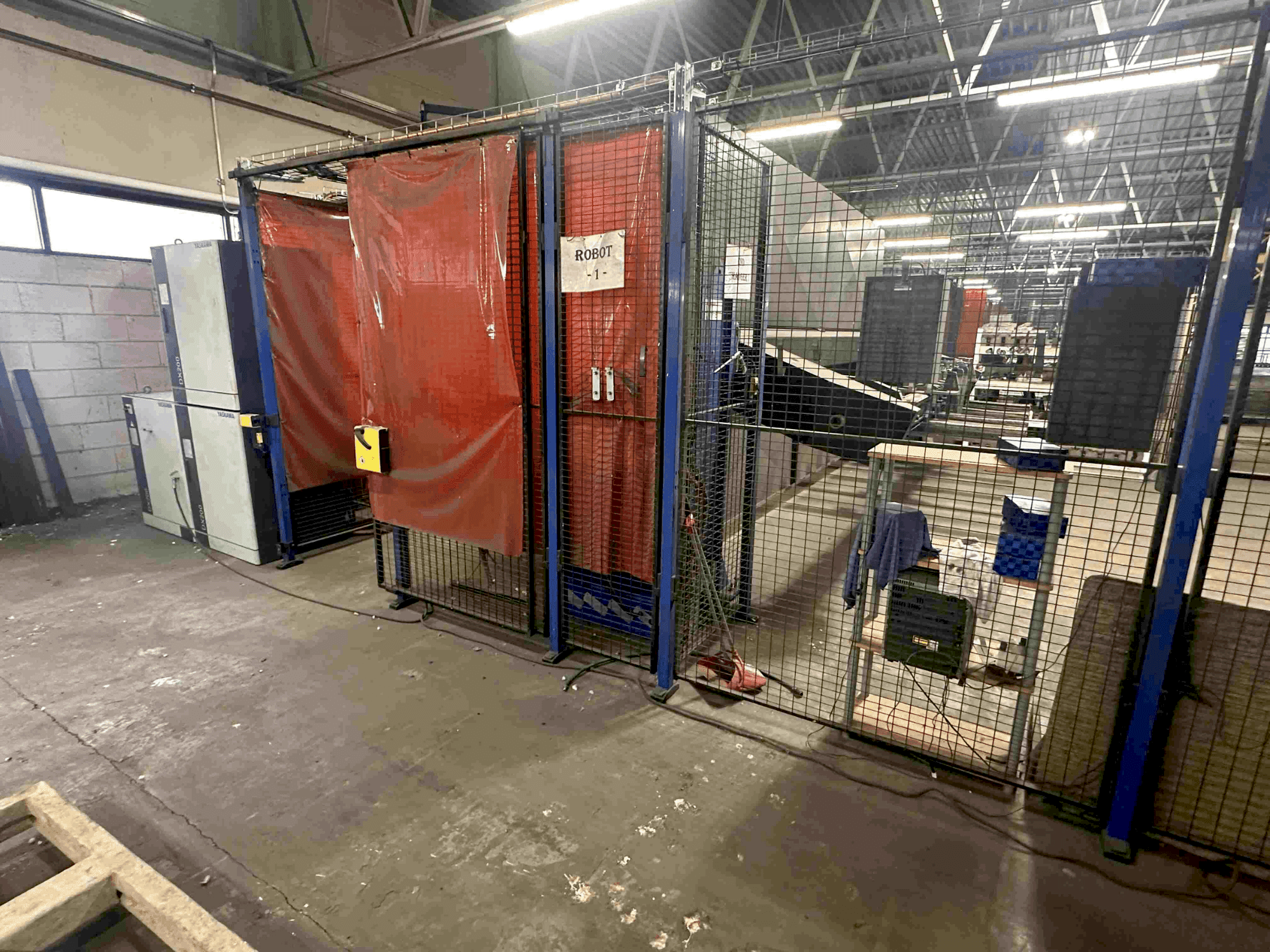 Vista Frontal da Yaskawa RM2-2000 S6D máquina