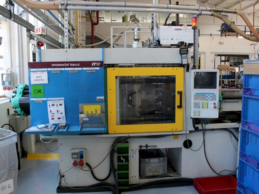 Vista Frontal  da Arburg 470 C 1500-800  máquina