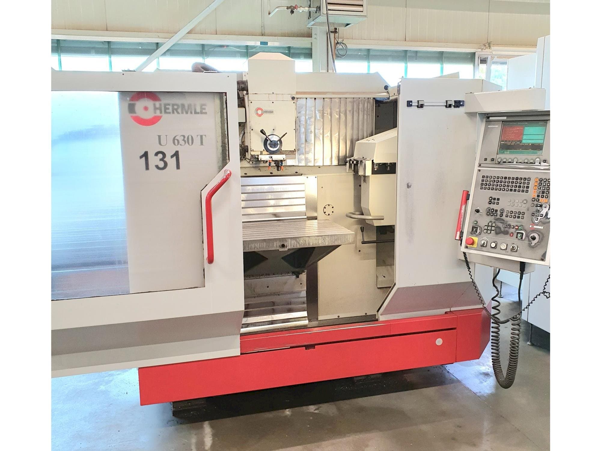 Vista Frontal da HERMLE U 630 máquina