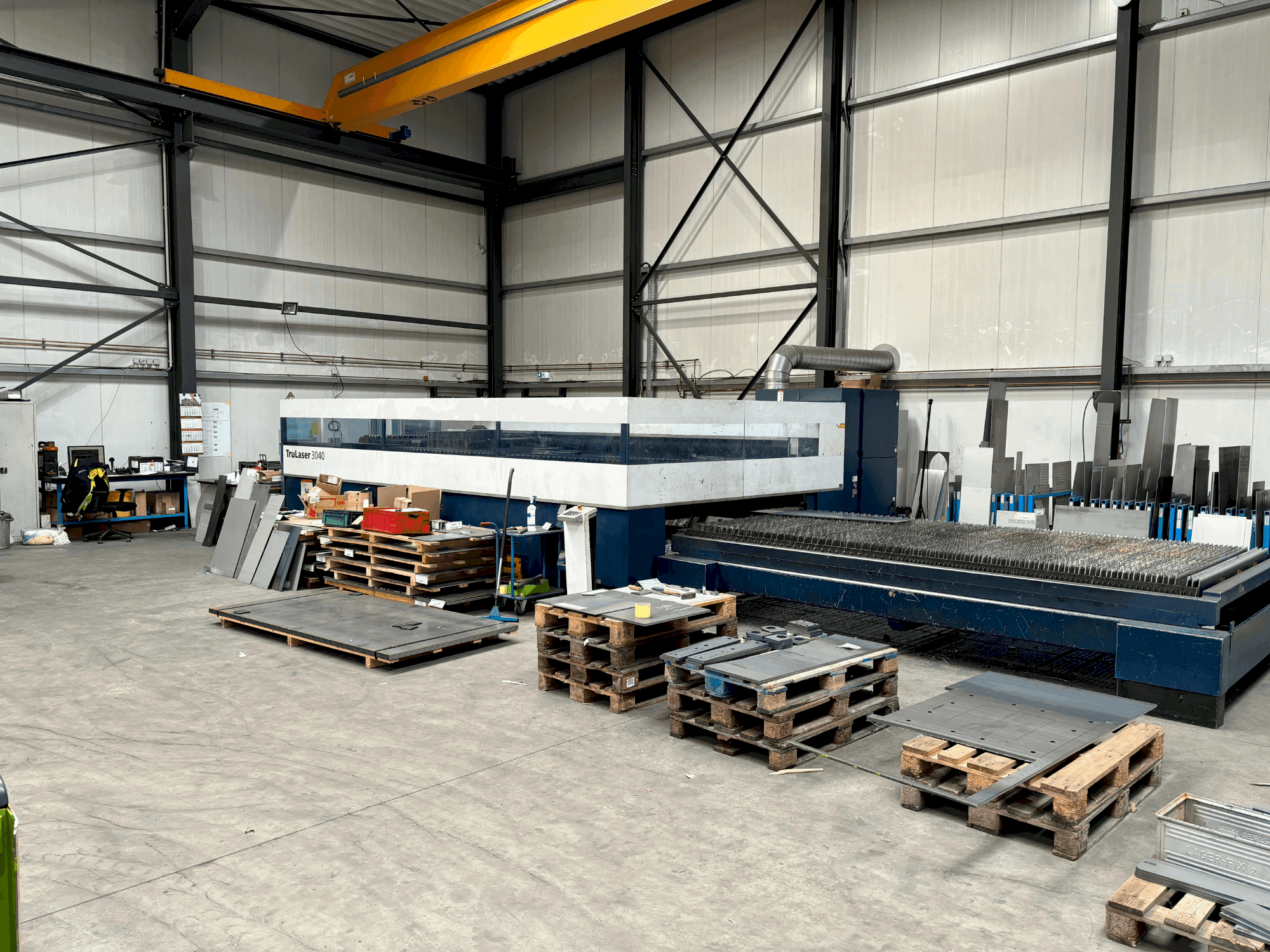 Vista Frontal da TRUMPF TruLaser 3040 máquina