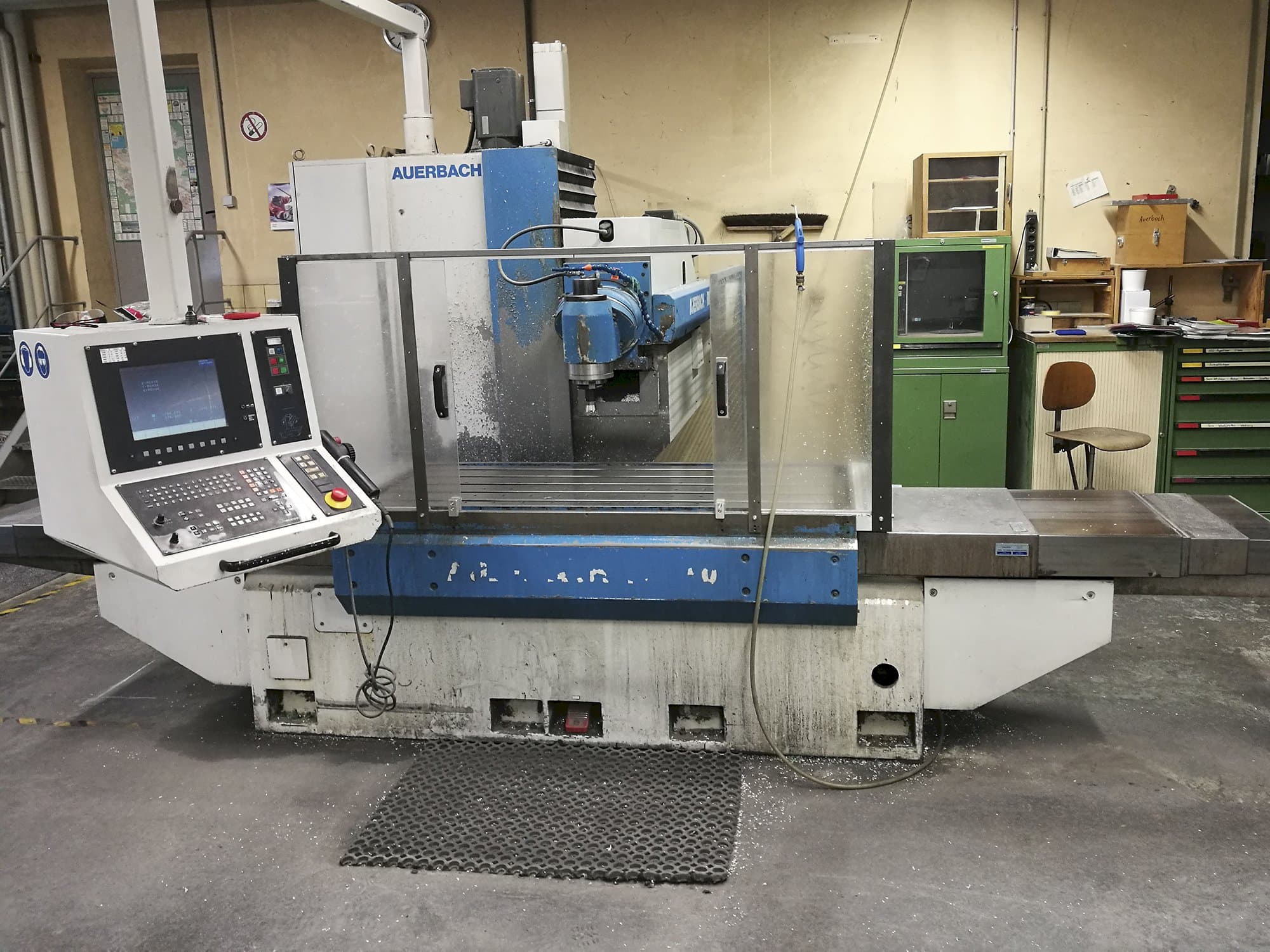 Vista Frontal  da Auerbach FBE 1500  máquina