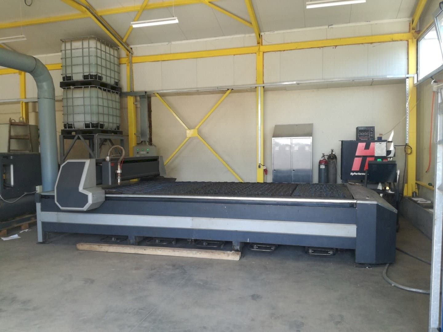 Vista Frontal da HPM ITALY GV 4 x 2 máquina