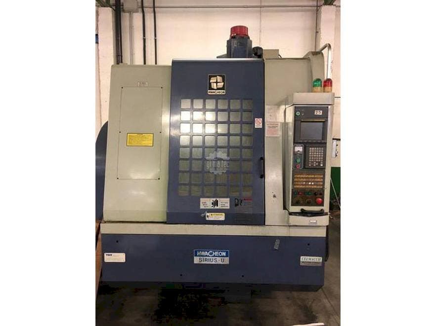 Vista Frontal da HWACHEON SIRIUS U máquina