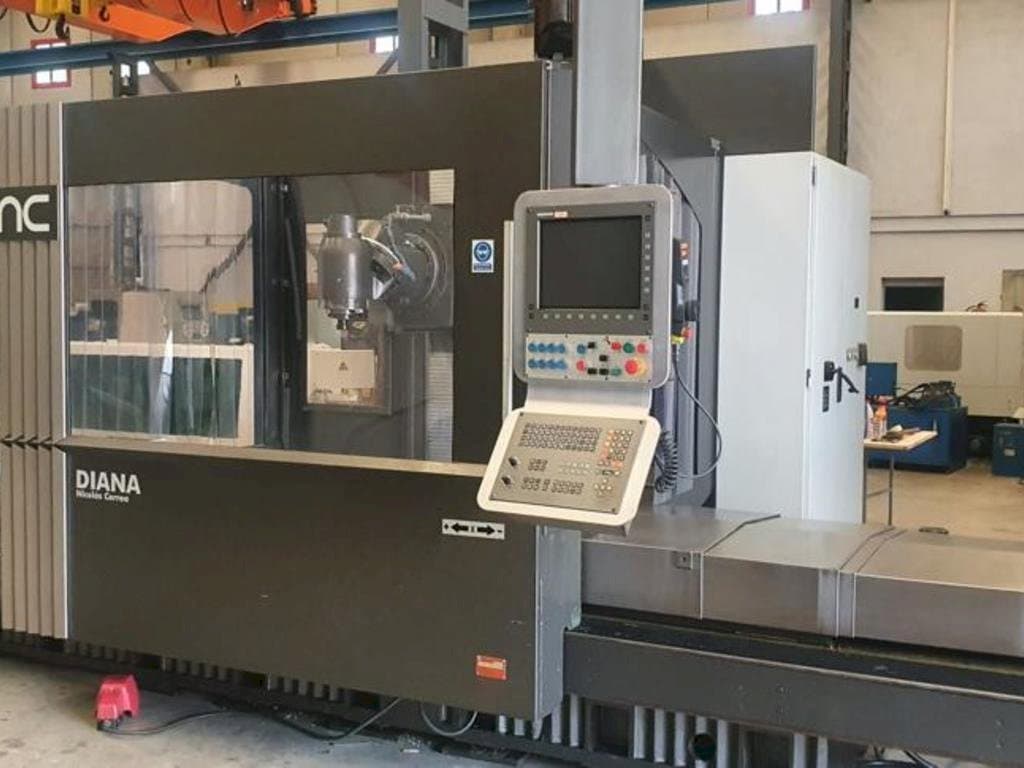 Vista Frontal  da Nicolas Correa Prisma 20  máquina