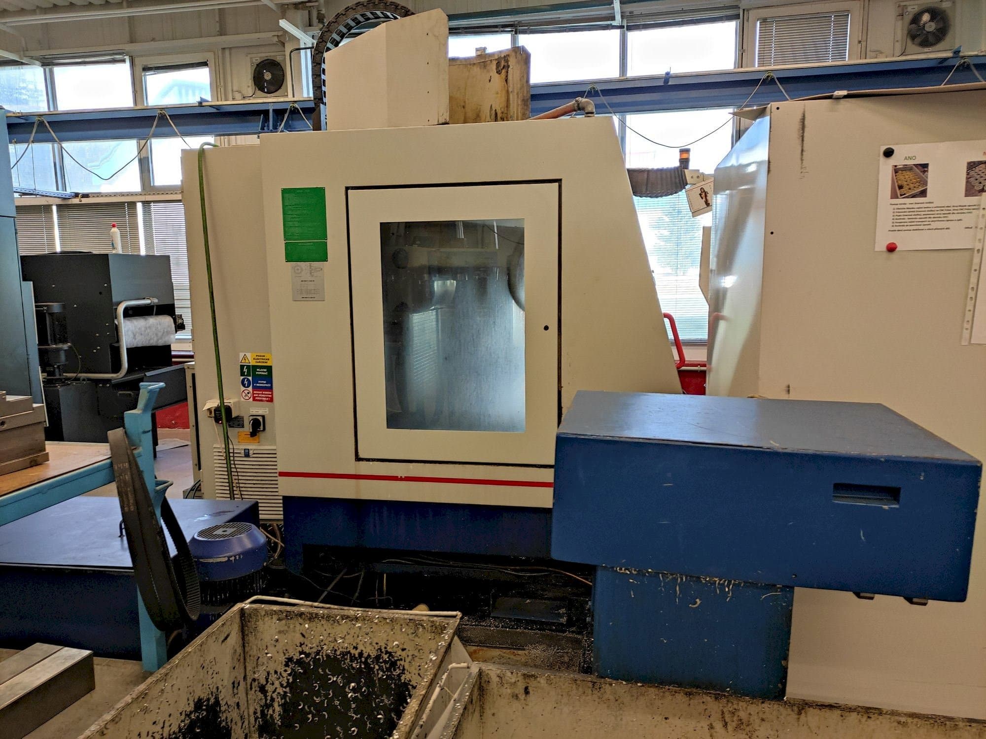Vista Frontal da ZPS MCFV 1260 NT máquina