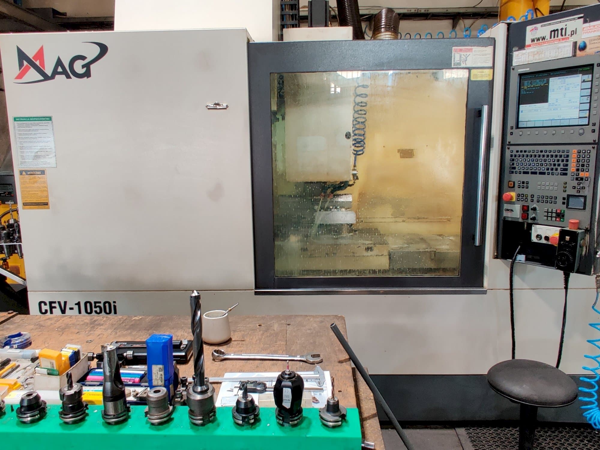 Vista Frontal da MAG CFV 1050 máquina