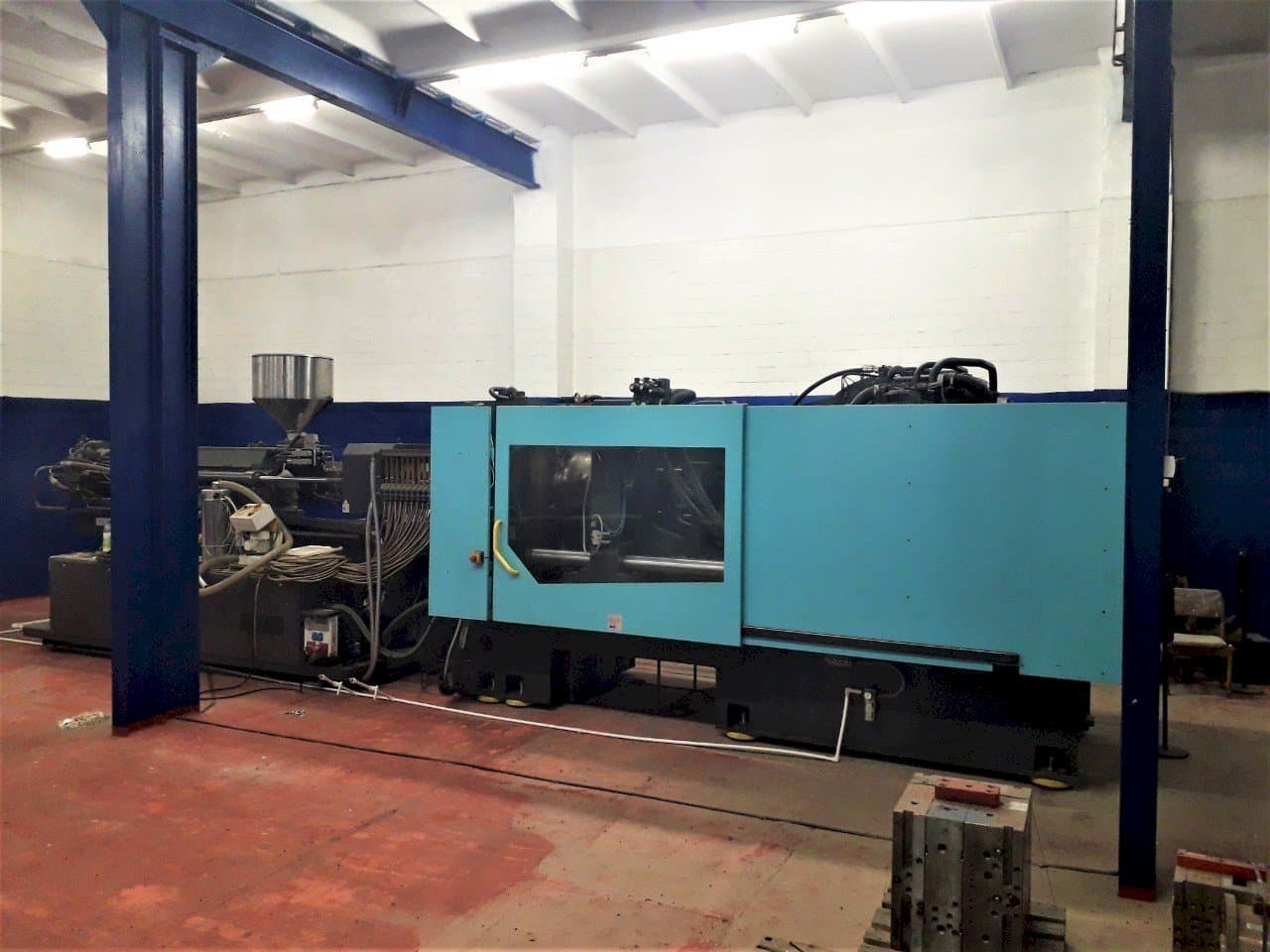 Vista Frontal da DEMAG Systec Sumitomo 500/9200- 6400 máquina