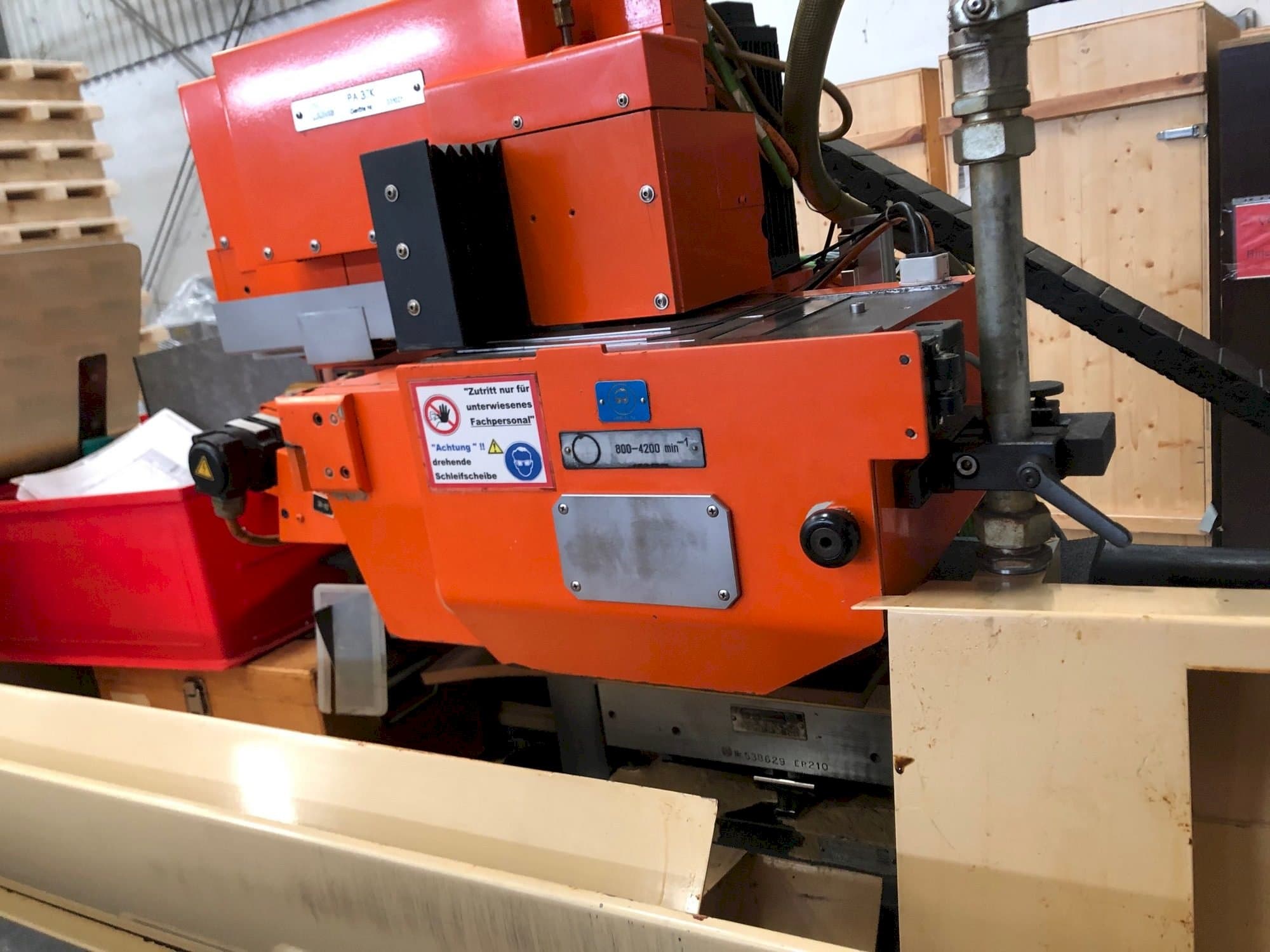 Vista Frontal  da JUNG JF 525 N  máquina