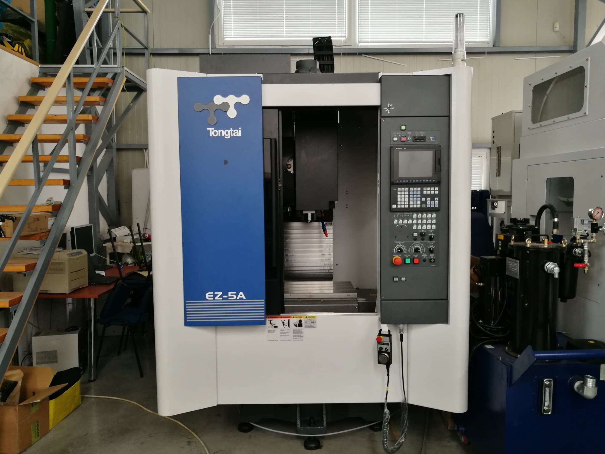 Vista Frontal da Tongtai EZ-5A máquina