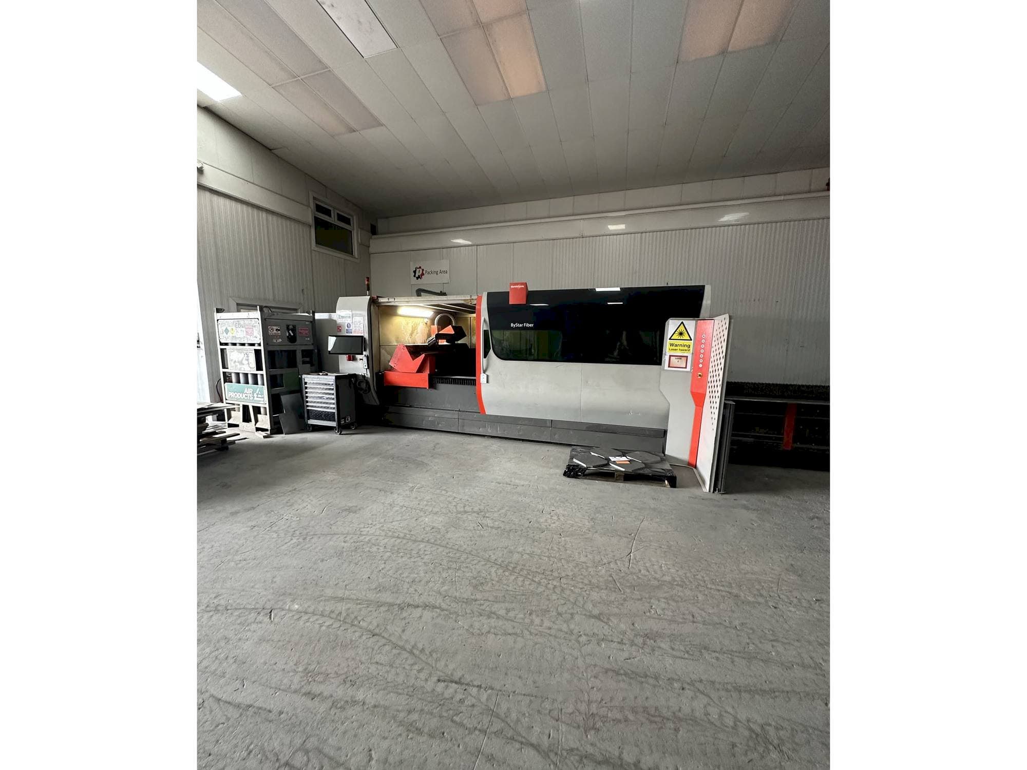 Vista Frontal da Bystronic Bystar 6KW 3015 Fiber máquina