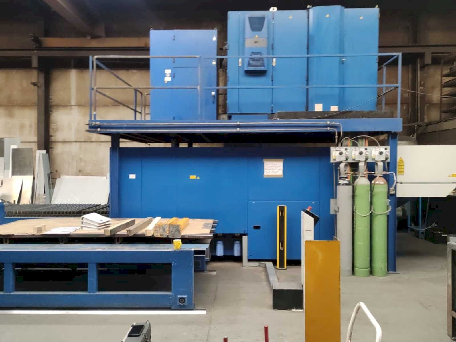 Vista Frontal da Trumpf Trulaser 3030 máquina