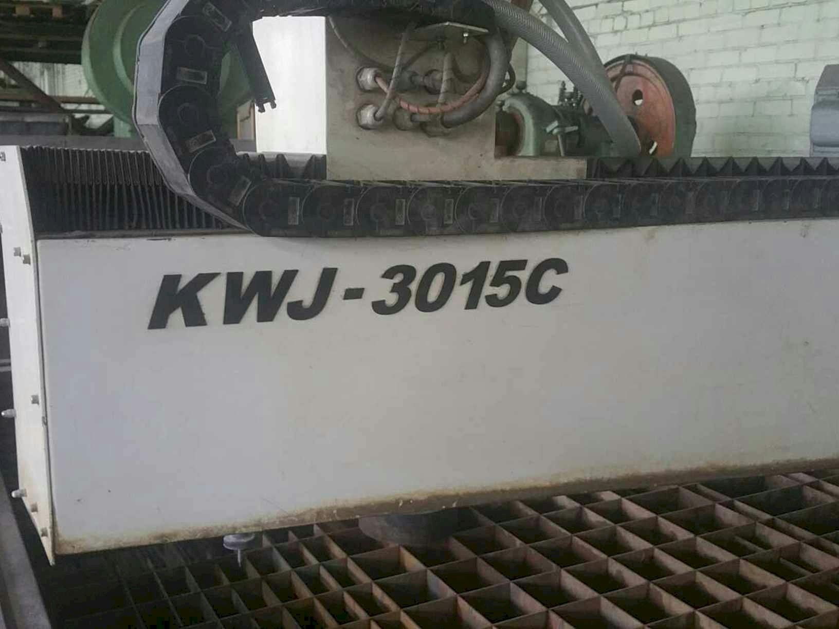 Vista Frontal  da Kenner KWJ 3020 C KMT Streamline SL-V 30  máquina