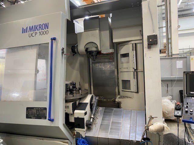 Vista Frontal da MIKRON UCP 1000 máquina