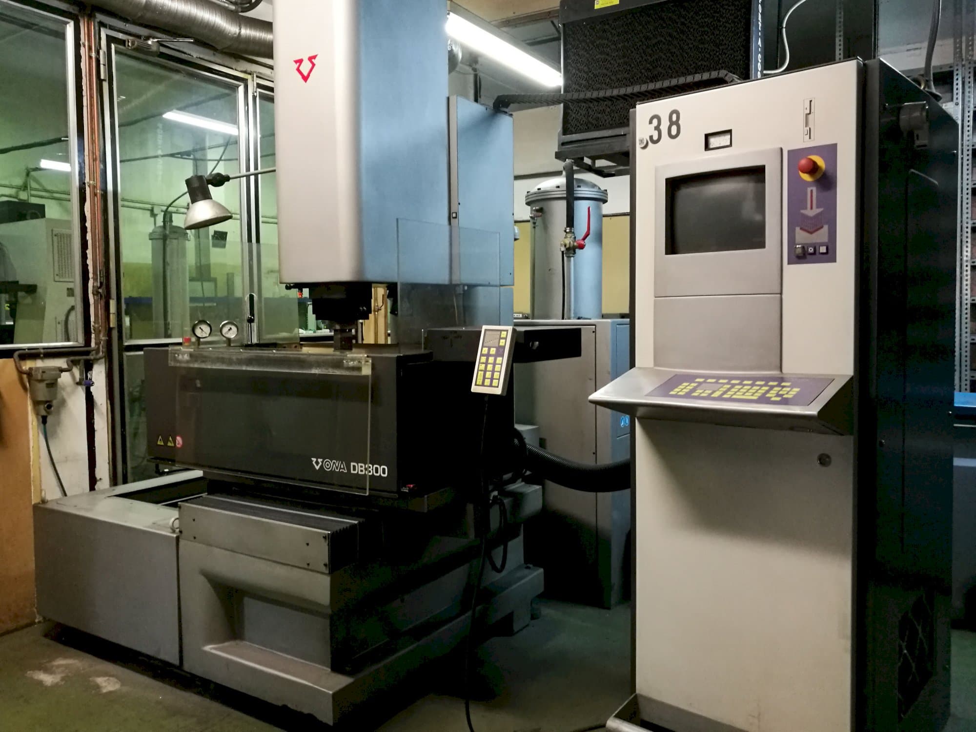 Vista Direita da ONA DB300 máquina