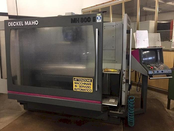 Vista Frontal da DECKEL MAHO MH800E máquina