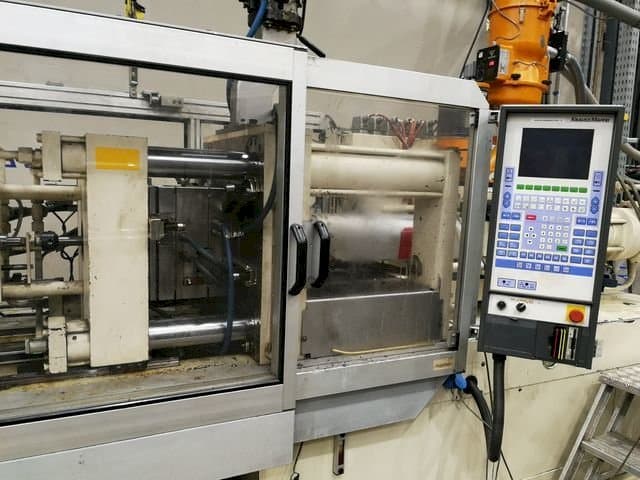 Vista Frontal da Krauss Maffei 80/340 C1 máquina