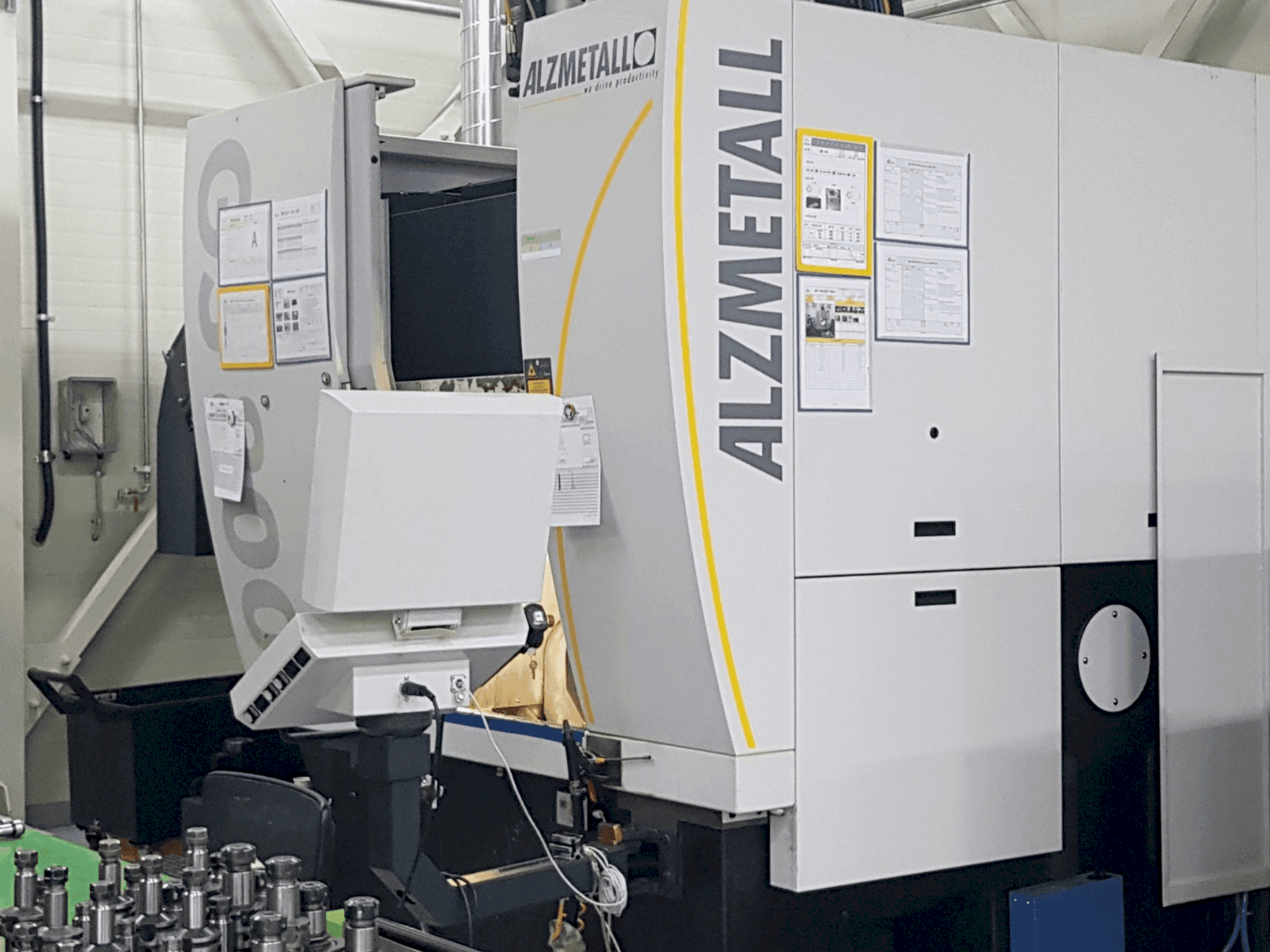 Vista Frontal  da Alzmetall GS800/5-T  máquina