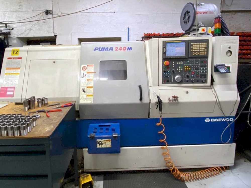 Vista Frontal da DAEWOO PUMA 240MB máquina