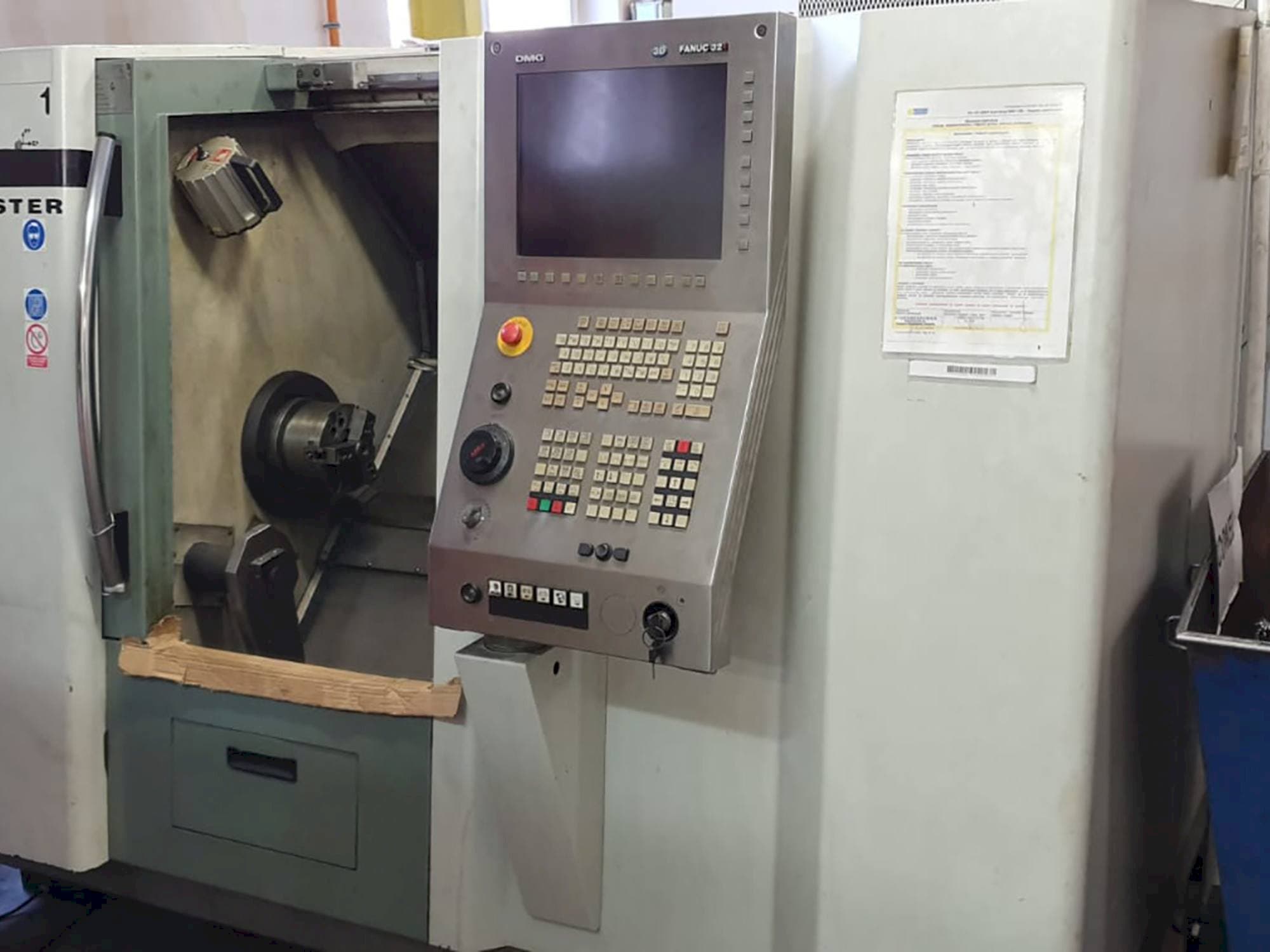 Vista Frontal da Gildemeister CTX 210 máquina