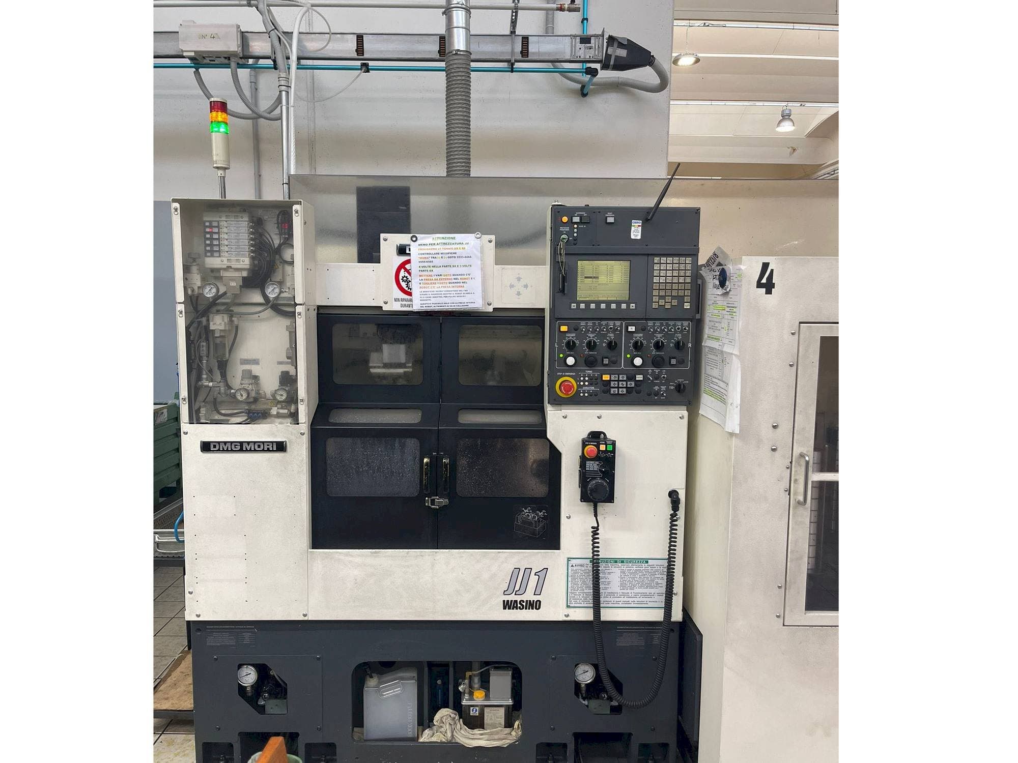 Vista Frontal da DMG MORI JJ-1 A máquina