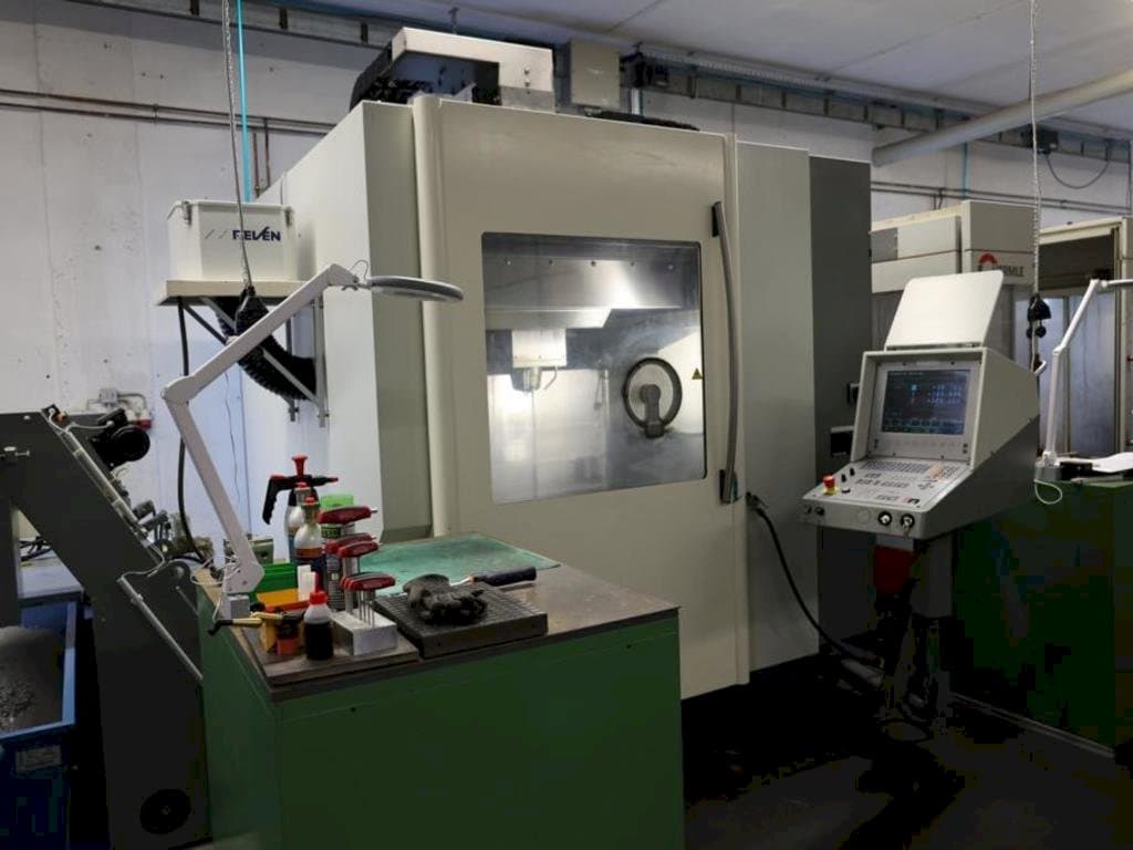 Vista Frontal da DMG DMC65V máquina