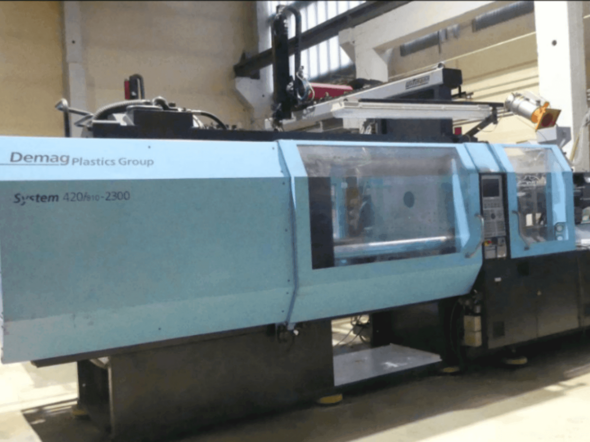 Vista Frontal da DEMAG Ergotech 420/810-2300 máquina