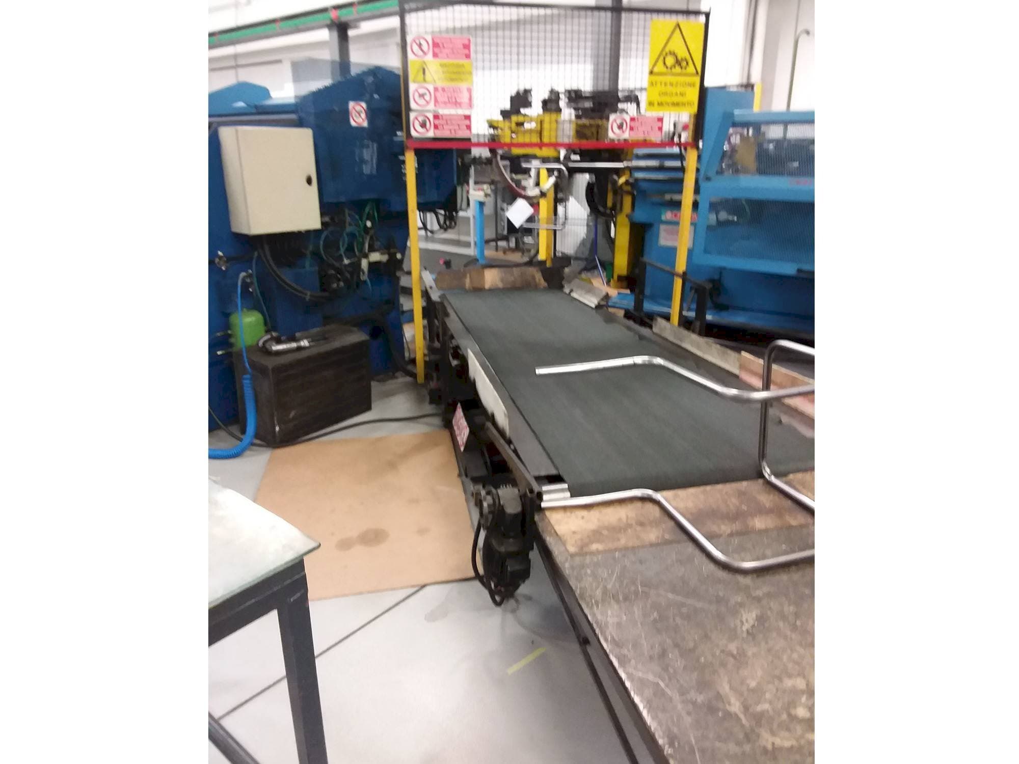 Vista Frontal  da Crippa 532  máquina