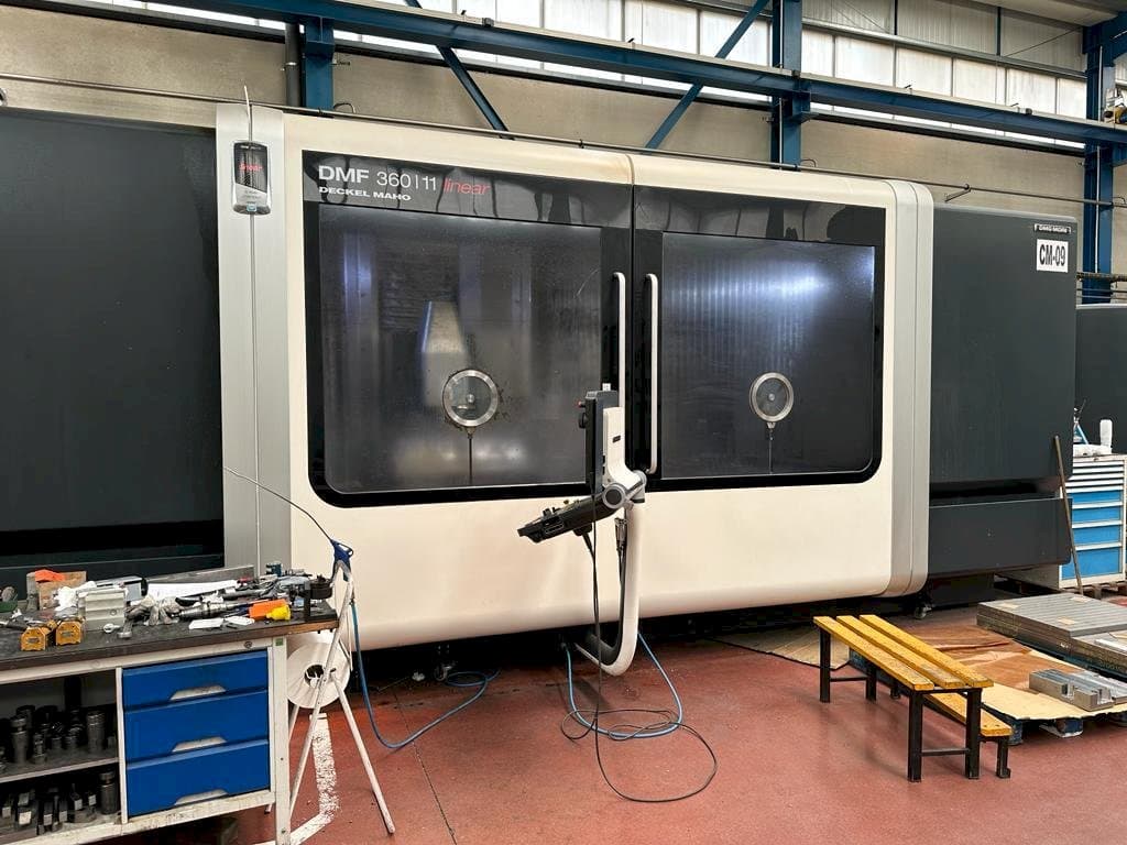 Vista Frontal da DECKEL MAHO DMF 360-11 máquina