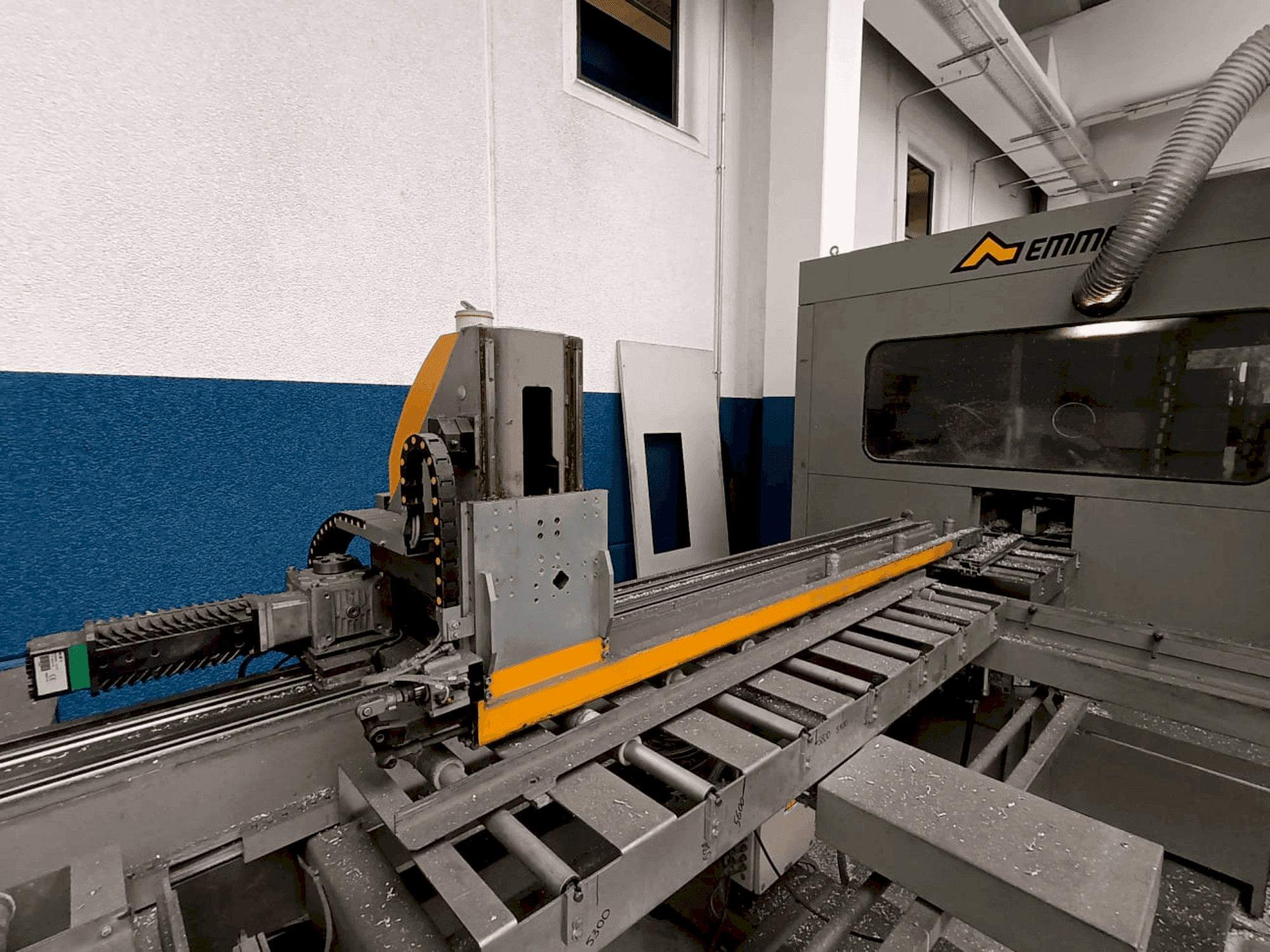 Vista Frontal da Emmegi Quadra máquina