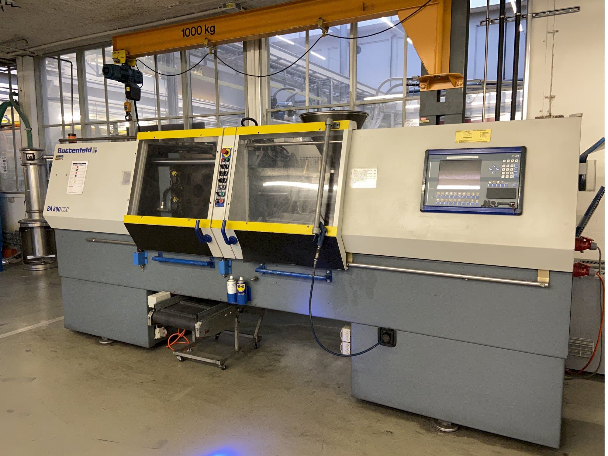 Vista Frontal da Battenfeld BA 800/125 CDC máquina