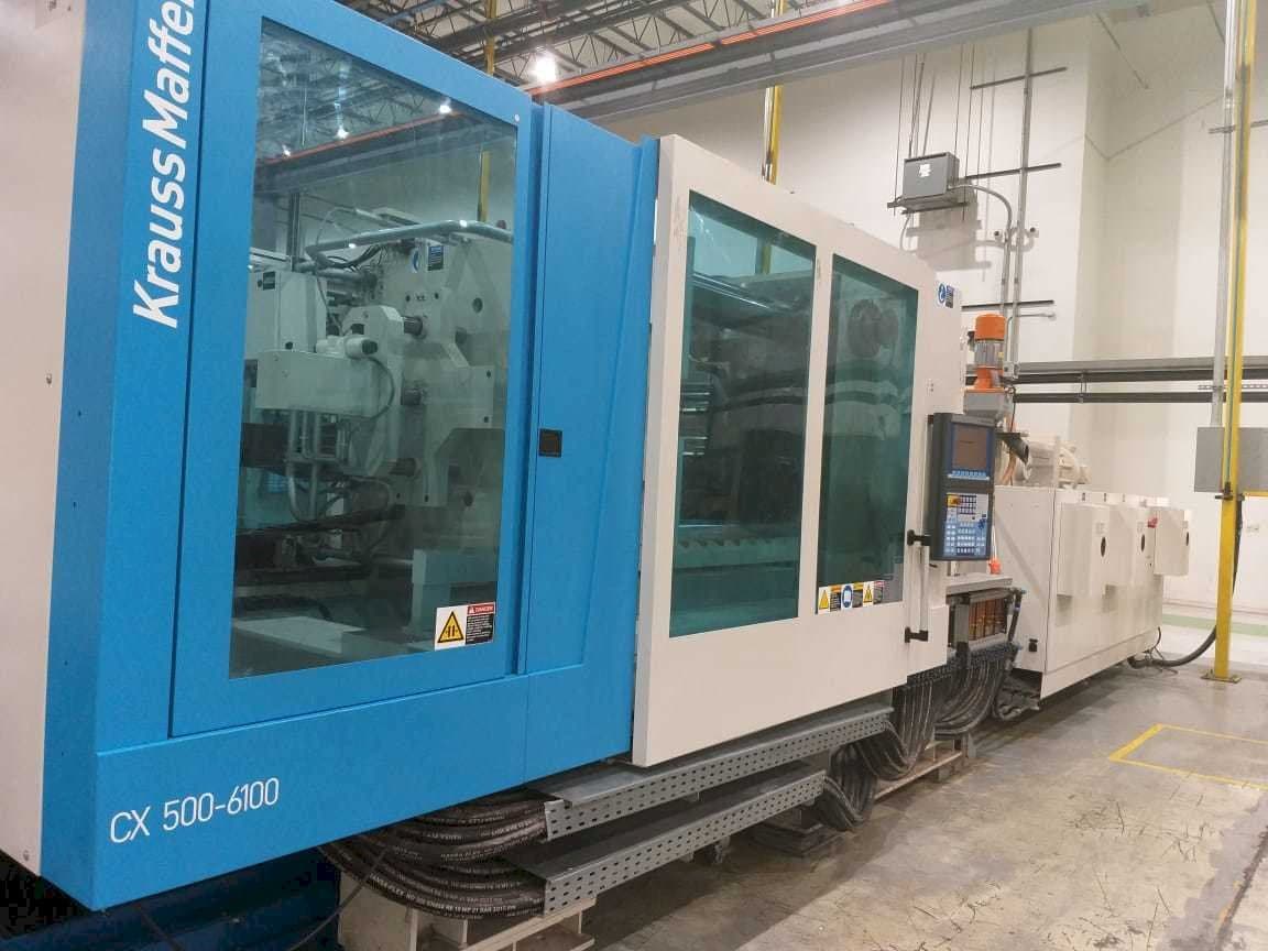 Vista Frontal da Krauss Maffei 500-6100 CX máquina