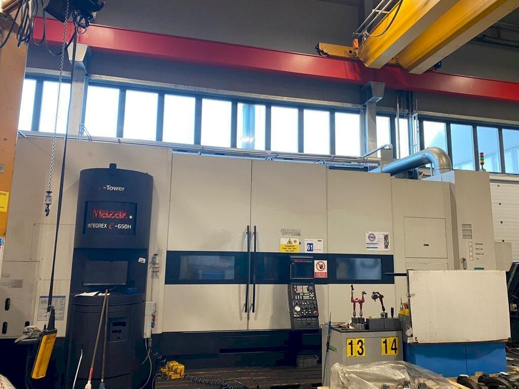 Vista Frontal da Mazak Integrex E650H x 3000mm máquina