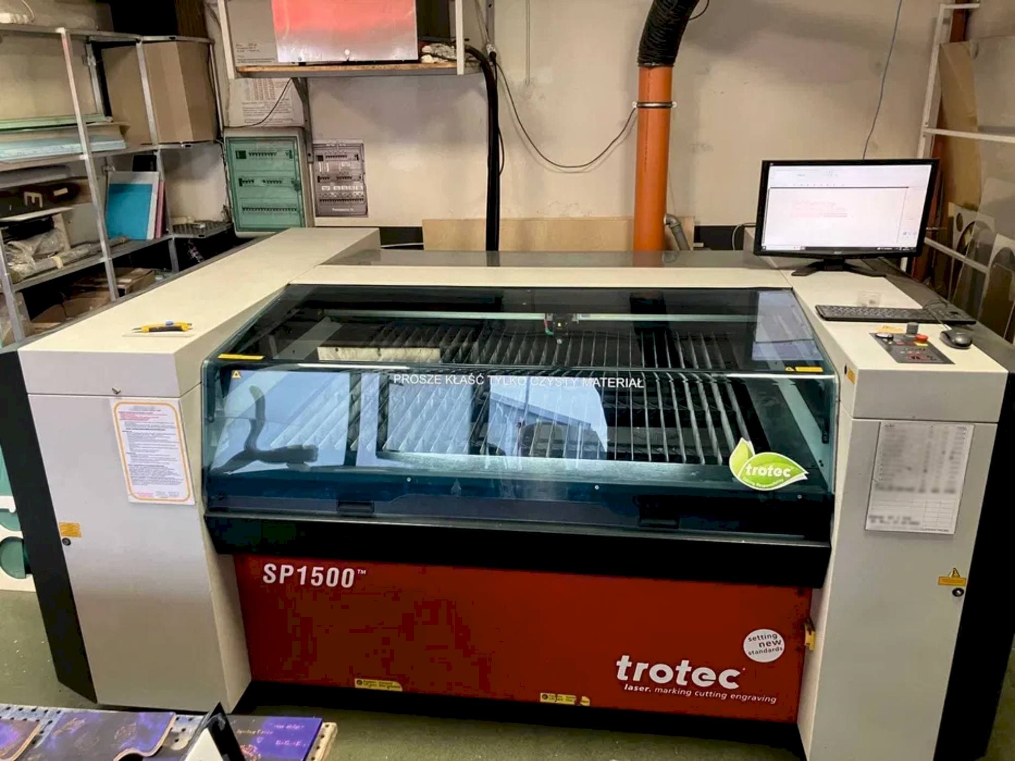 Vista Frontal da Trotec SP1500 máquina