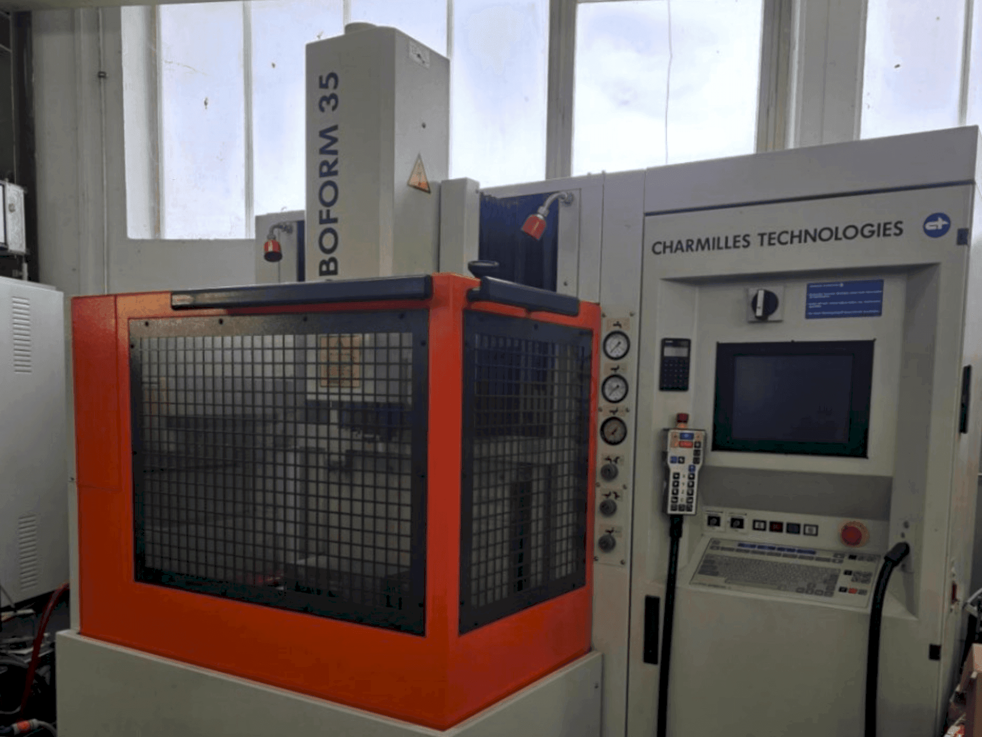 Vista Frontal  da CHARMILLES Roboform 35  máquina