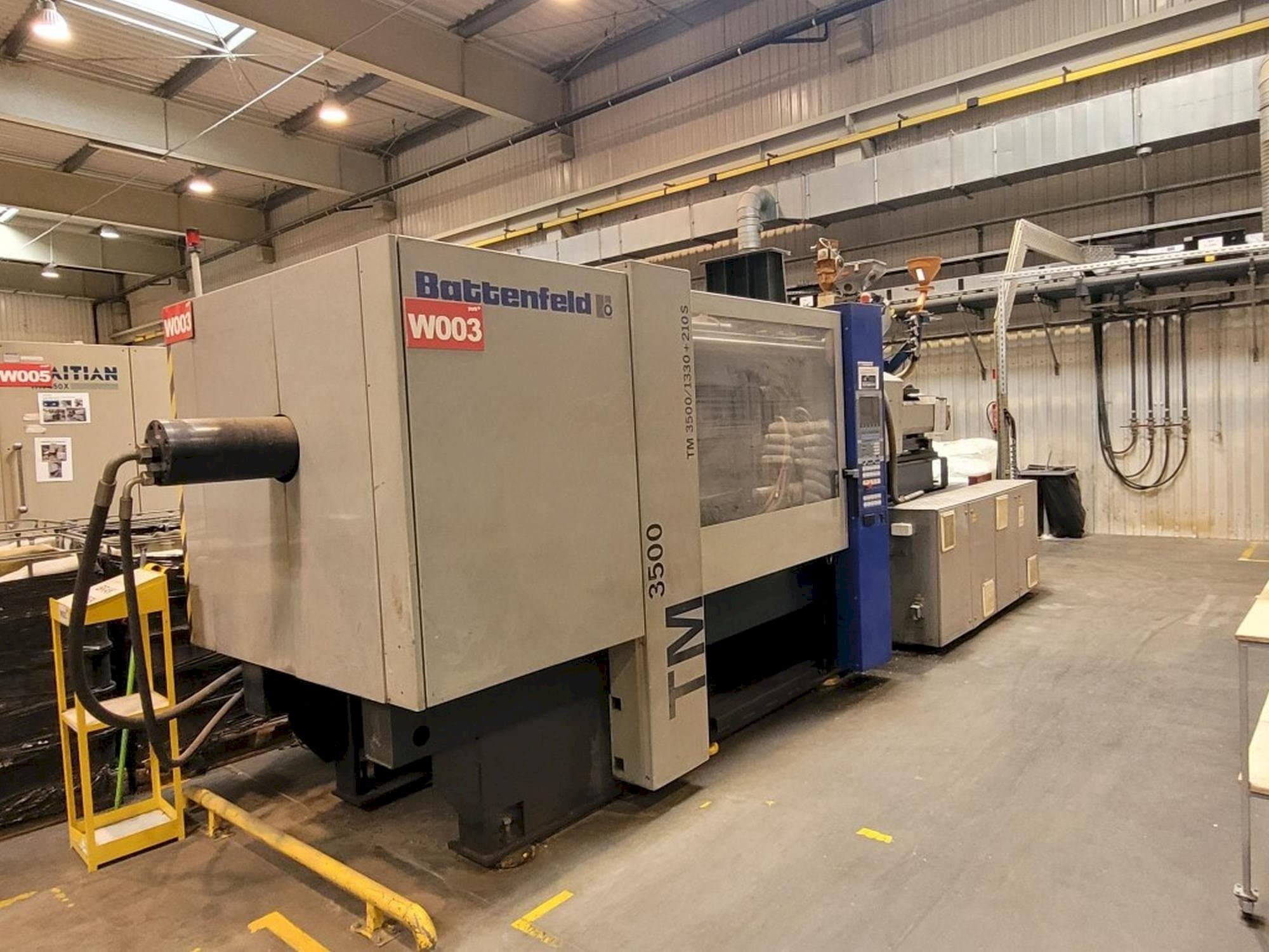 Vista Frontal da Battenfeld TM 3500/1330+210S máquina