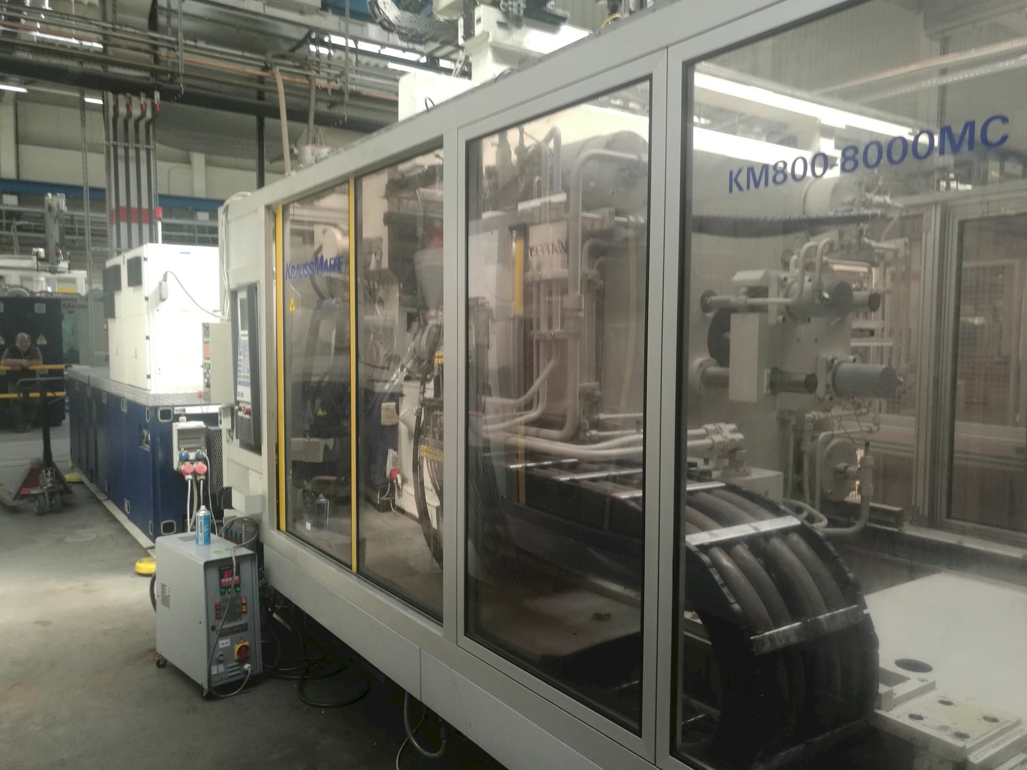 Vista Frontal da Krauss Maffei 800-8000 MC máquina