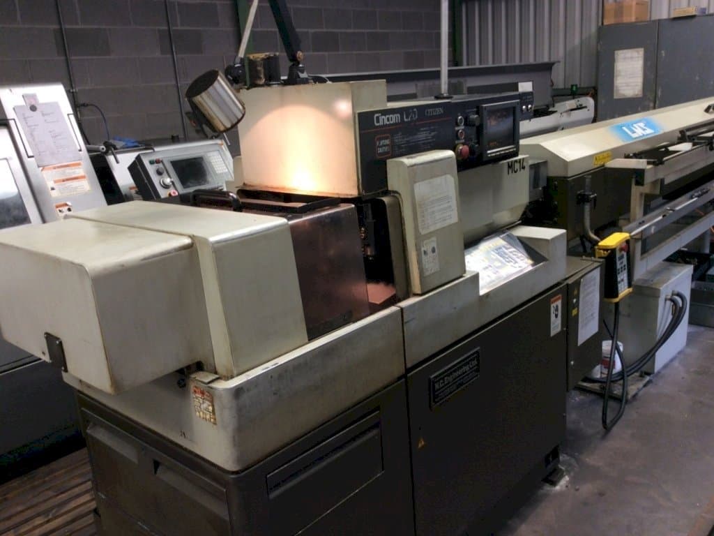 Vista Frontal da Citizen Cincom L320 máquina