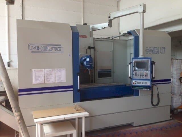 Vista Frontal  da KIHEUNG COMBI U7  máquina